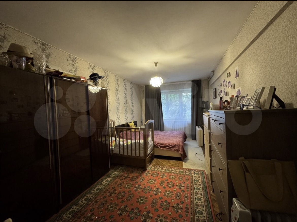 Reference image 1