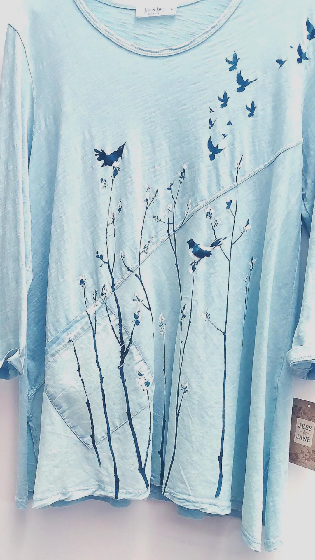 make the birds take flight off the shirt then return to exact position