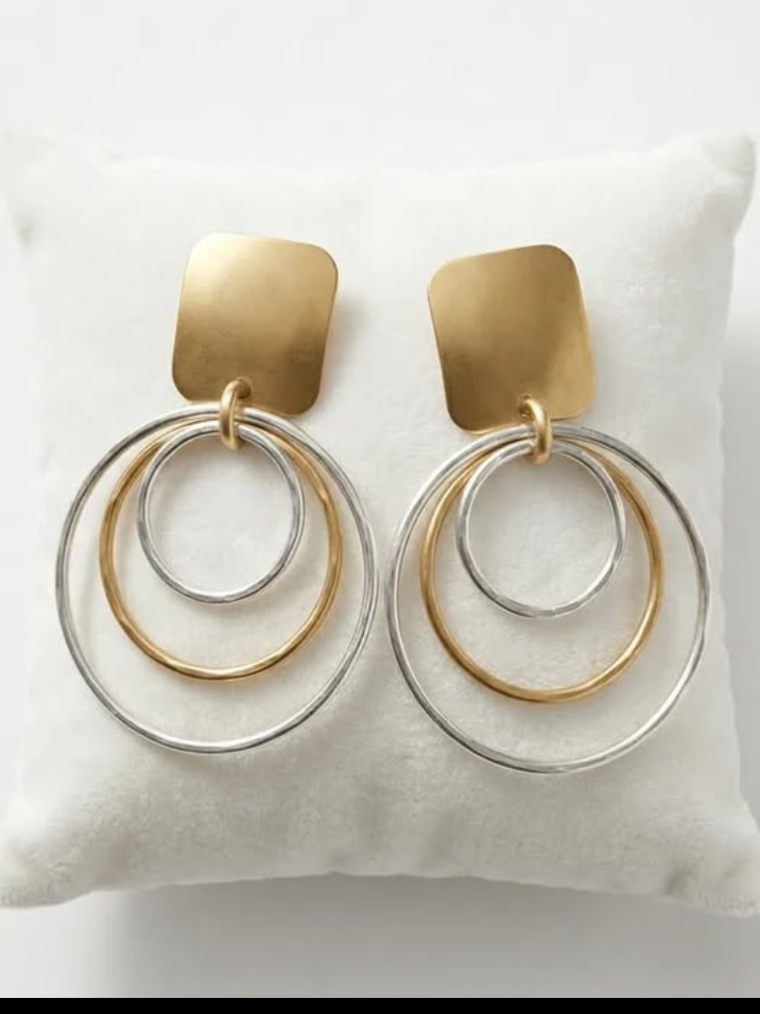 make these earrings swing back and forth on pillowmake these earrings swing back and forth on pillow