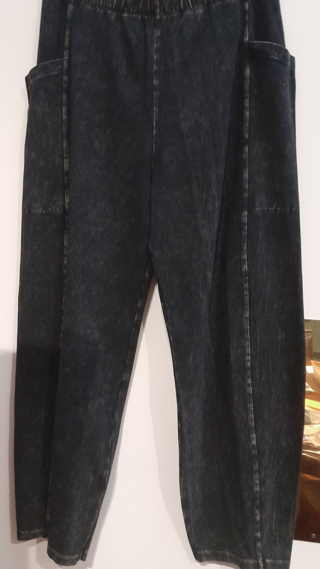 make this be a fashion shoot for these pants