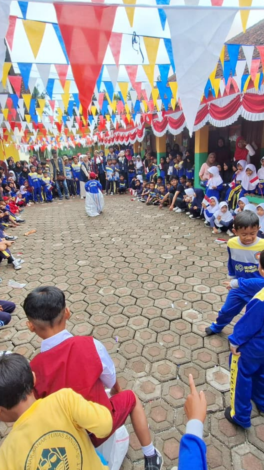 Subject: SDN 3 Cipancar rural school, students, teachers, principal Titin Supriatin, operator Mam...